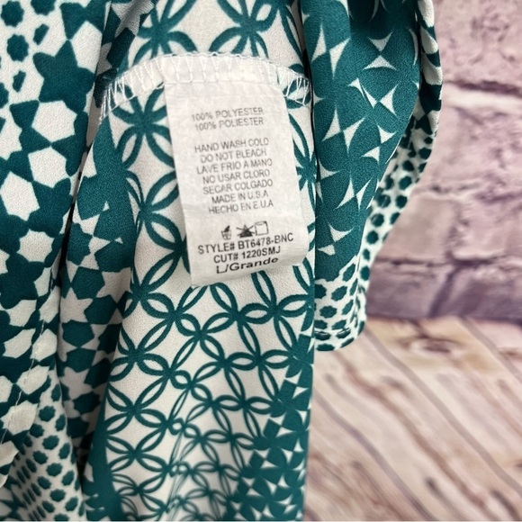 Paper Moon Stitch Fix Green Print Roll Tab Sleeve Blouse - Picture 11 of 11
